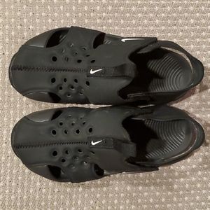 Boys sandals